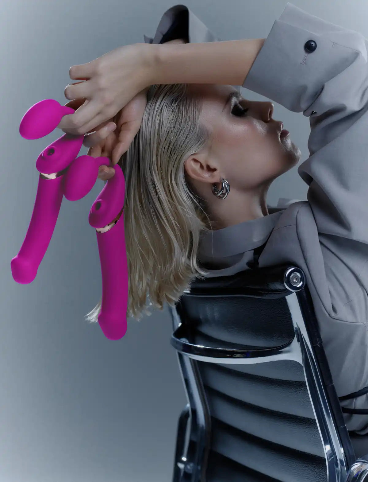 strap-on-multi-orgasm-telecommande-3-moteurs-telecommande-rechargeable-fuchsia-strap-on-me